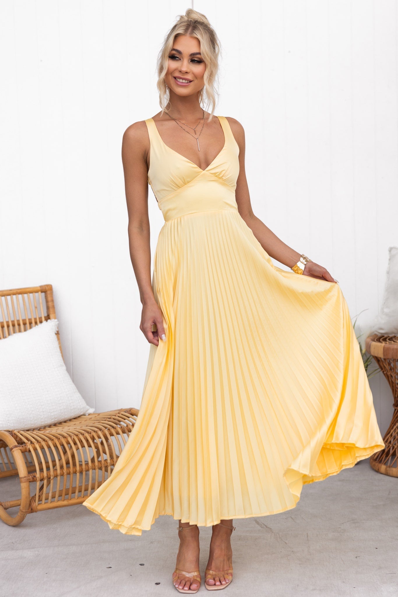 Averra™ | Yellow V-Neck Maxi Dress