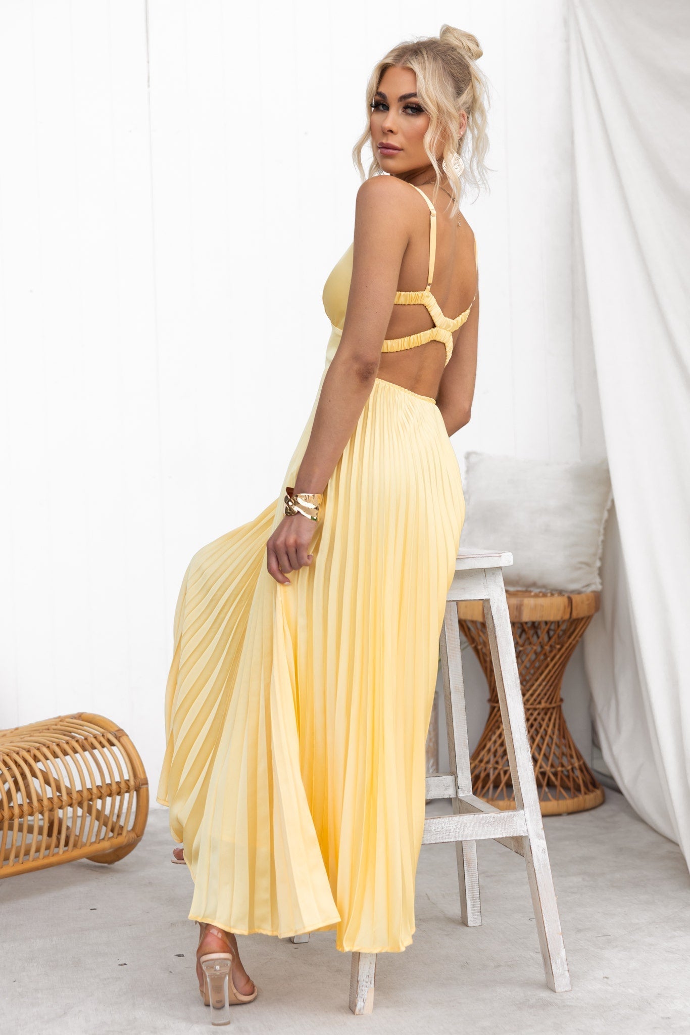 Averra™ | Yellow V-Neck Maxi Dress