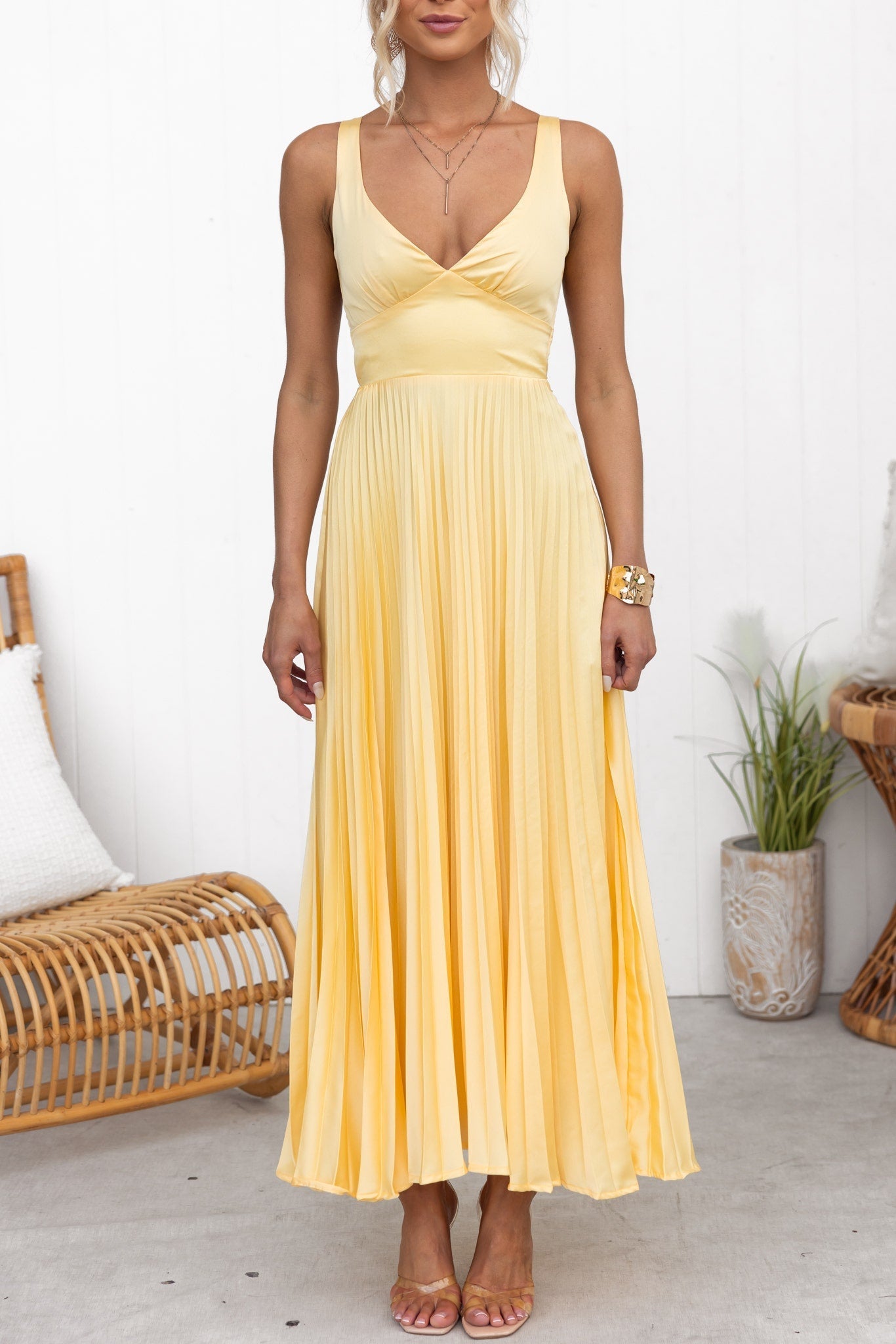 Averra™ | Yellow V-Neck Maxi Dress