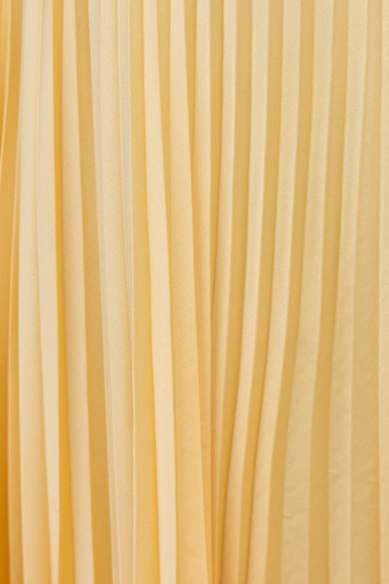 Averra™ | Yellow V-Neck Maxi Dress